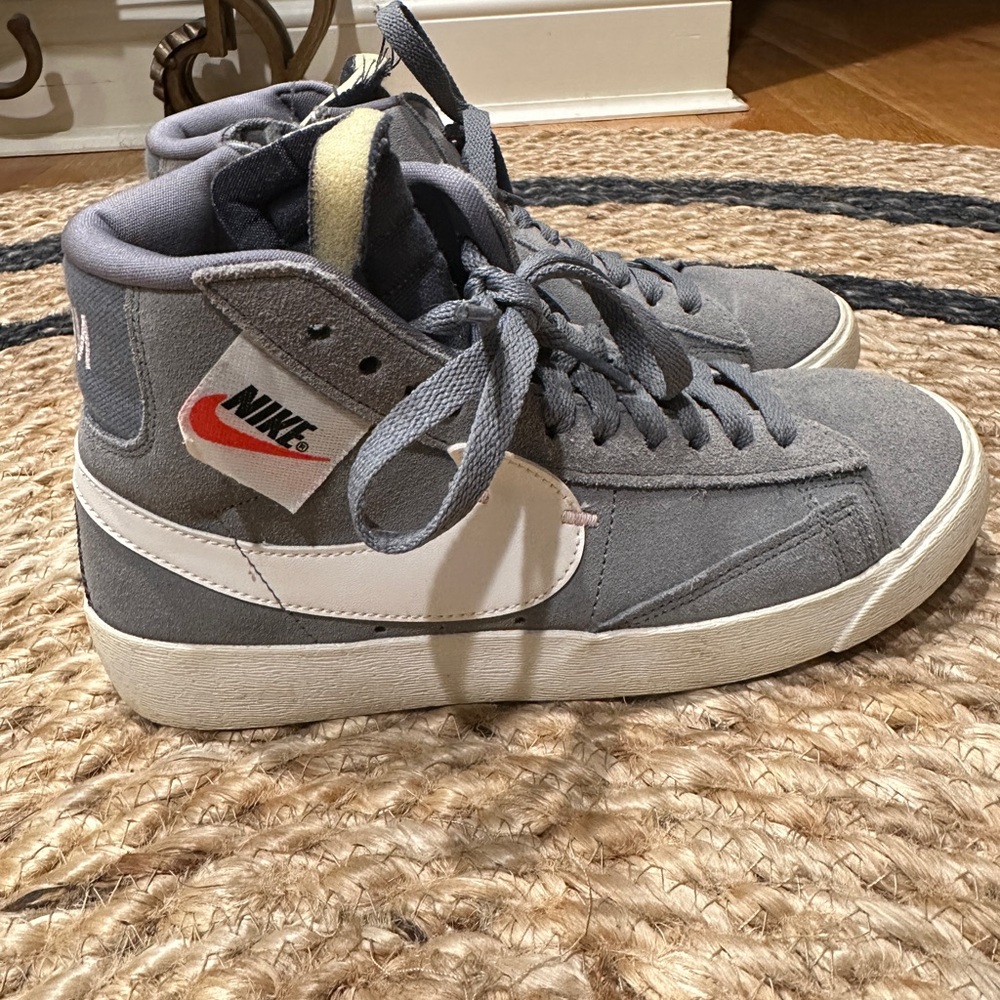 Gray Nike Trailblazers